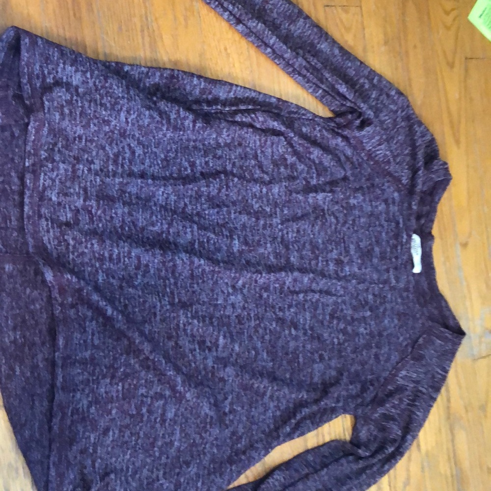 Thin sweater type shirt